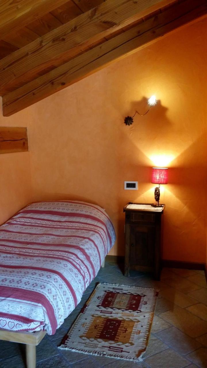 Ferienwohnung Il Rifugio Della Volpe Introd Exterior foto